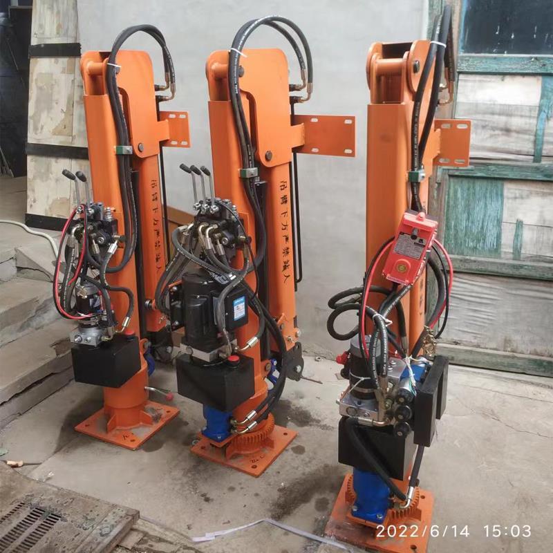 朝阳区重汽蓝牌随车吊 3.2吨 国六动力强 液压驱动 农用自卸起重机